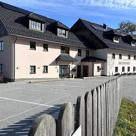 Brunnwirt Essen & Wohnen * Fuschl am See